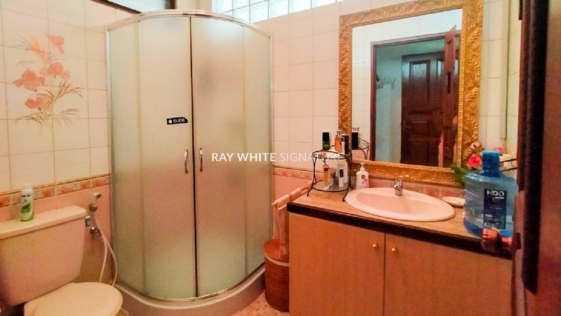 Rumah Layak Huni di Komplek Deplu 1