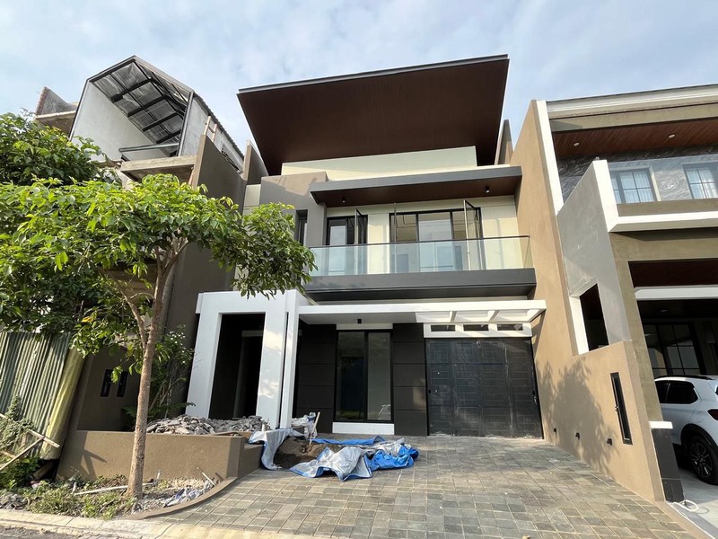 Dijual Rumah New Gress di Woodland Citraland Surabaya