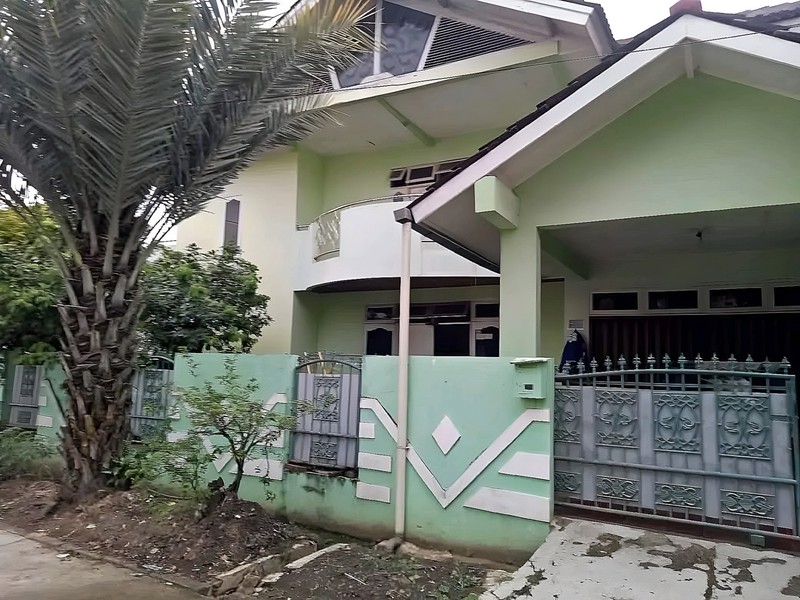 Rumah Luas 2 Lantai Di Perumahan Griya Jatisari Jakasampurna Kota Bekasi