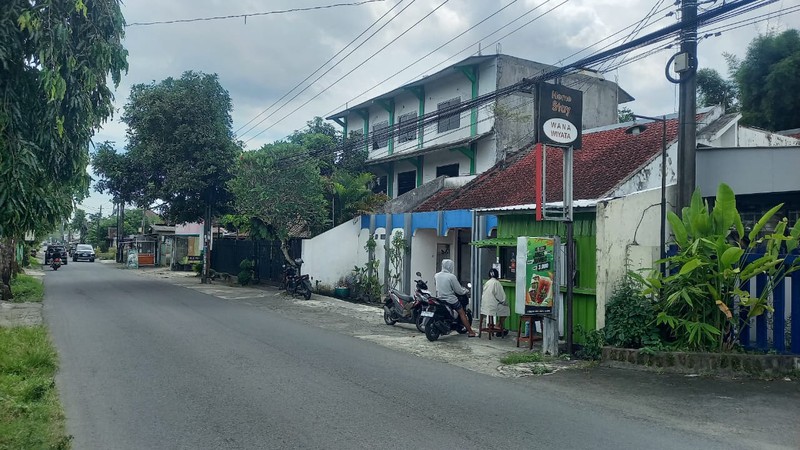 Properti Komersial Strategis Eks Wisma & Kantor, Dekat Bandara Adisutjipto, Maguwoharjo, Depok, Sleman