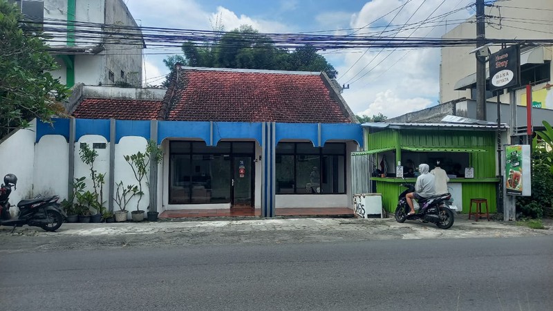 Properti Komersial Strategis Eks Wisma & Kantor, Dekat Bandara Adisutjipto, Maguwoharjo, Depok, Sleman