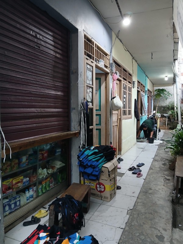 Kontrakan 4 pintu di kawasan bisnis cipadu