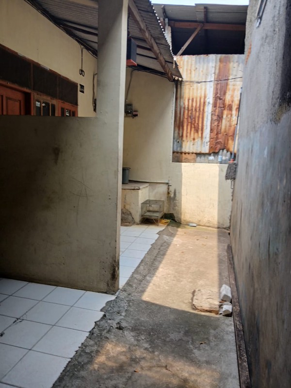 2 Kios 2 Rumah Kontrakan Di Pinggir Jalan Mochtar Raya Petukangan Utara