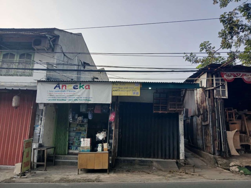 2 Kios 2 Rumah Kontrakan Di Pinggir Jalan Mochtar Raya Petukangan Utara