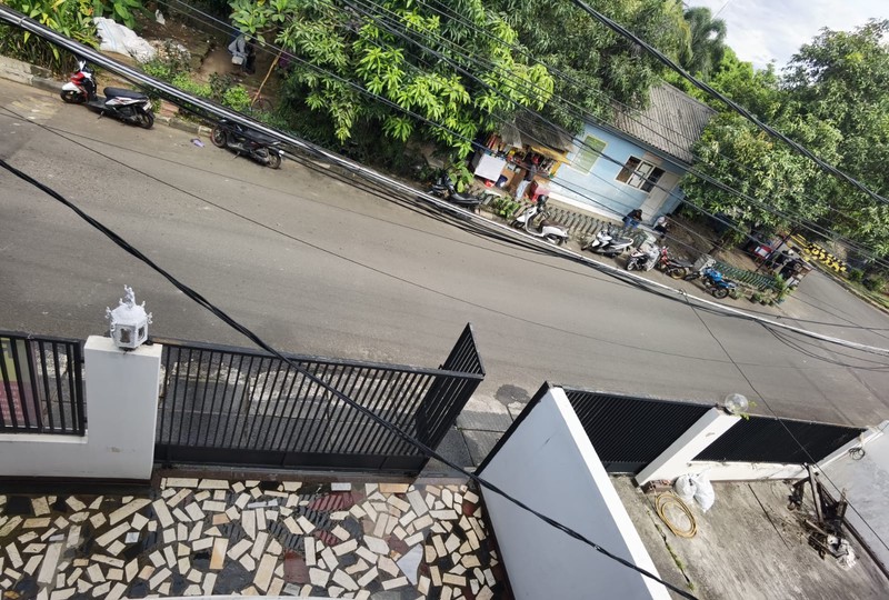 DIJUAL RUMAH NYAMAN  DI TAMAN ARIES JAKARTA BARAT