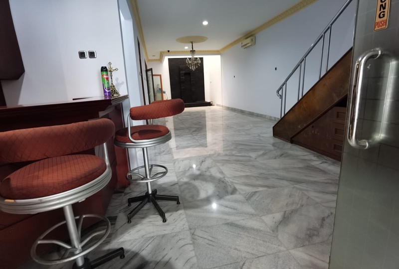 DIJUAL RUMAH NYAMAN  DI TAMAN ARIES JAKARTA BARAT