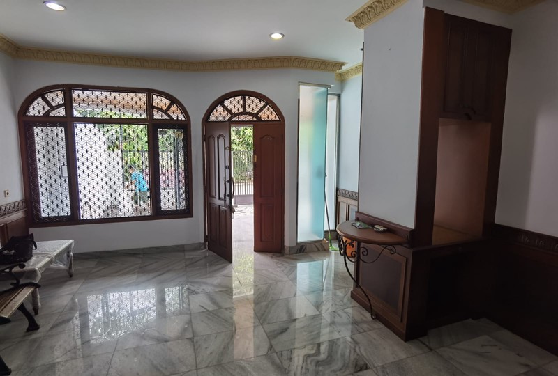 DIJUAL RUMAH NYAMAN  DI TAMAN ARIES JAKARTA BARAT