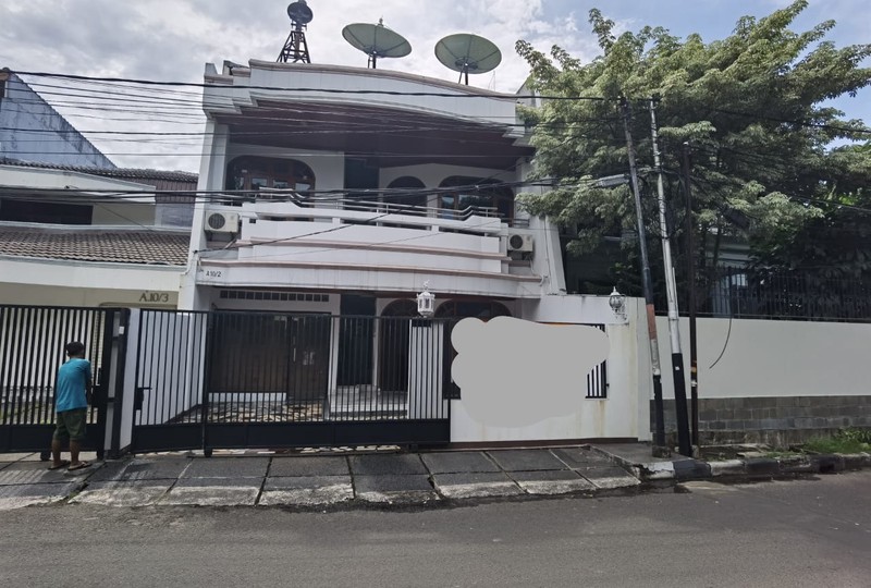 DIJUAL RUMAH NYAMAN  DI TAMAN ARIES JAKARTA BARAT