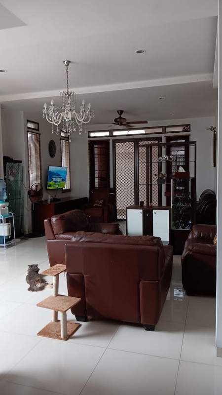 Rumah Asri, Siap Huni, dan Halaman Luas @Bintaro