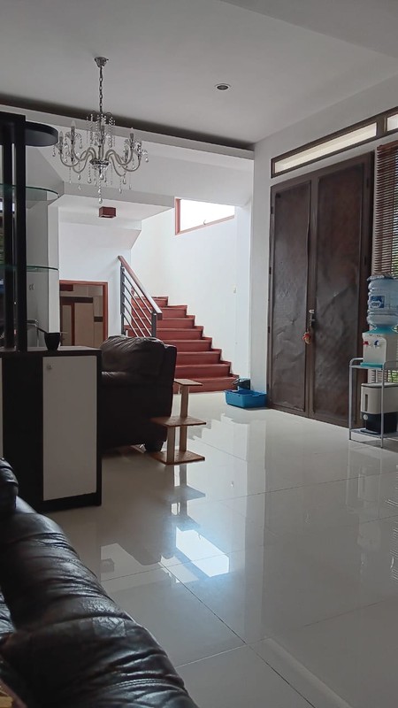 Rumah Asri, Siap Huni, dan Halaman Luas @Bintaro