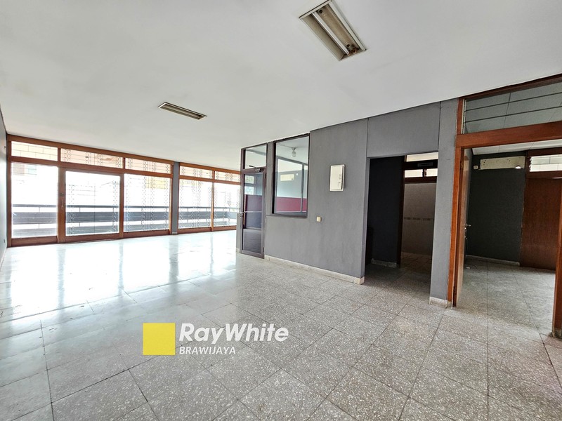 Rumah di Darmawangsa, Kebayoran Baru, akses jalan 2 arah, 5 menit ke MRT Blok A