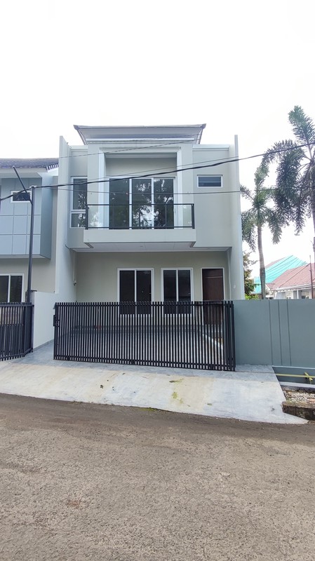 Flash Sale. Rumah bagus Villa Melati Mas, Serpong