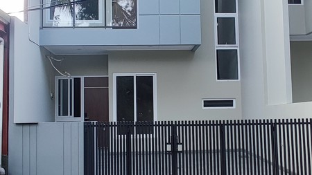 Flash Sale. Rumah bagus Villa Melati Mas, Serpong