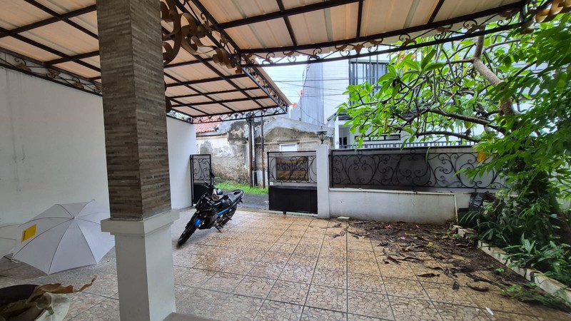 Rumah Besar 4 KT Garasi 3 Mobil, Tebet Timur Jakarta Selatan