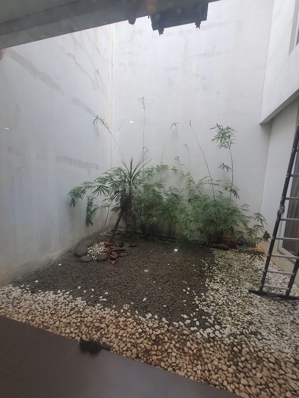 Rumah Cantik 2 Lantai di Raffles Hills Cibubur 