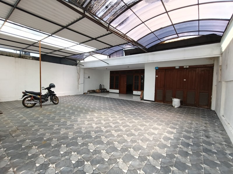 DIJUAL RUMAH PUSAT KOTA SURABAYA 