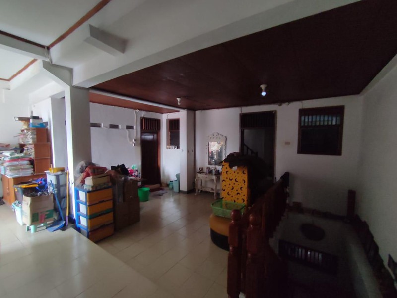 Dijual  rumah   lama  terawat, di menteng  karang setiabudi