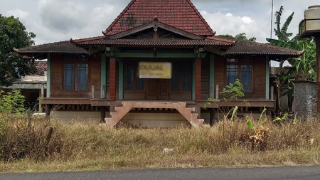 Rumah Panggung Etnik Kayu Jati Lokasi Strategis Mangku Jalan Raya Pedan-Cawas, Trucuk, Klaten