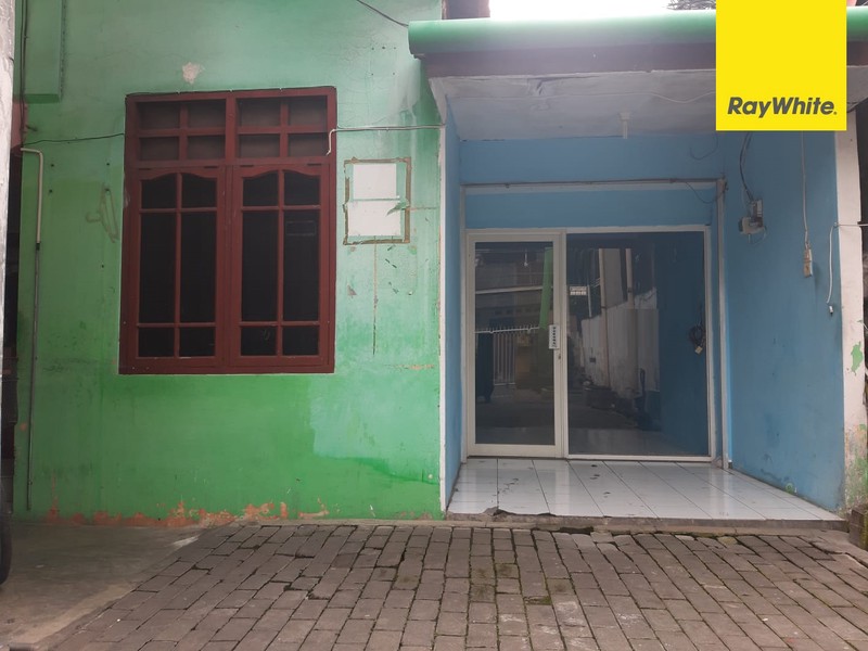 Disewakan Rumah di Raya Semolowaru Tengah Surabaya