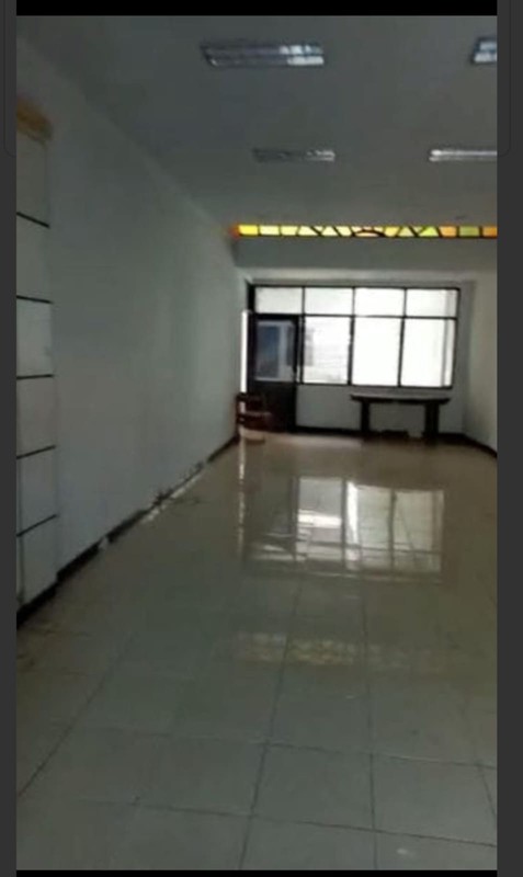 DISEWAKAN CEPAT RUMAH PUSAT KOTA SURABAYA KEDUNGDORO