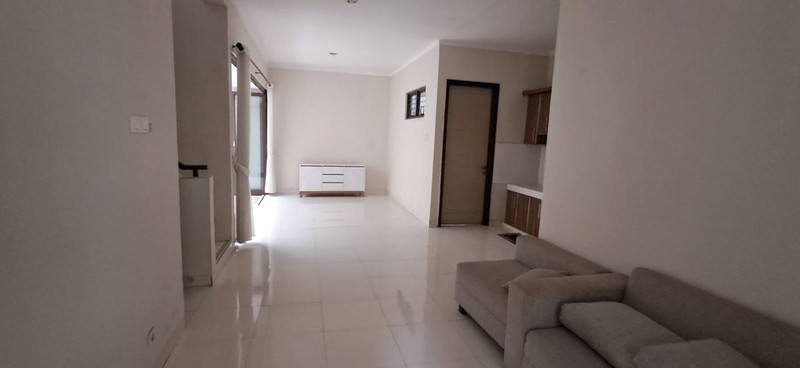 Rumah Siap Huni dengan Hunian Nyaman dan Modern di @Bintaro.