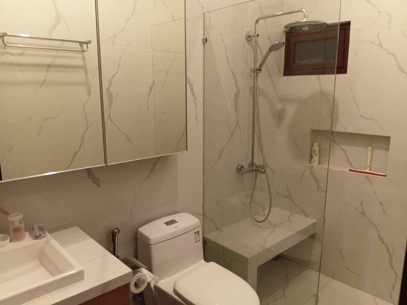 Rumah Mewah dalam Perumahan Elite Vasana Residence, Lokasi Premium di Depok - Sleman