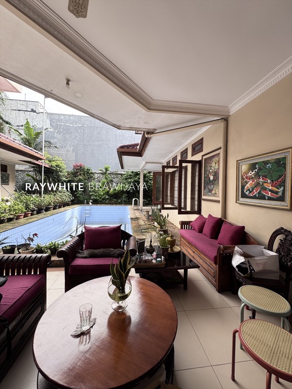 Rumah Besar Siap Huni Lingkungan Tenang Area Ampera