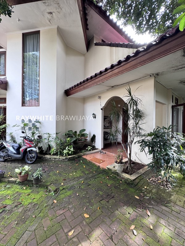 Rumah Besar Siap Huni Lingkungan Tenang Area Ampera