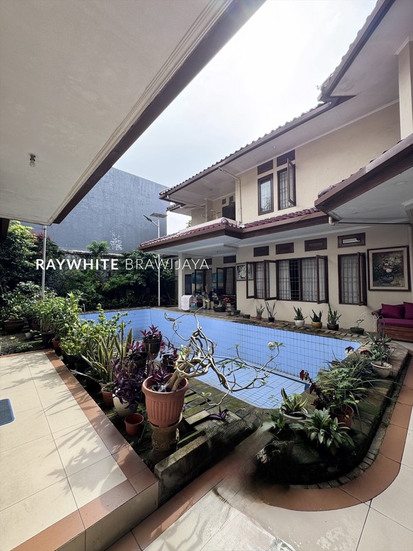 Rumah Besar Siap Huni Lingkungan Tenang Area Ampera