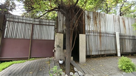 JUAL CEPAT BANGUNAN COMMERCIAL AREA DI RAYA JEMURSARI