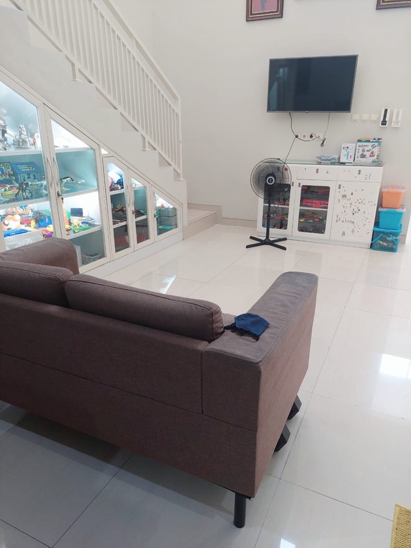 Dijual Rumah 2 Lantai Siap Huni Jalan Karah Tama Surabaya