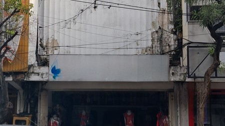 Disewakan Ruko Besar 2 Lantai di Jl. A. Yani, Jombang
