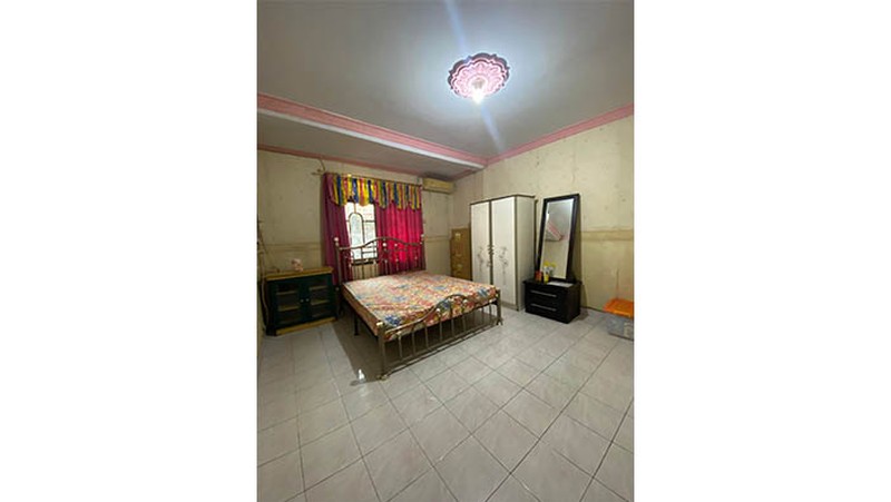  Rumah Titian Indah, Bekasi, Jalan lebar, lingkungan bersih dan tenang