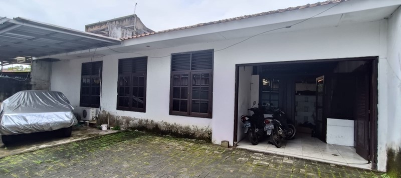 Jual Bangunan + Lahan Cocok untuk Pabrik atau Gudang @Deplu, Tangerang.