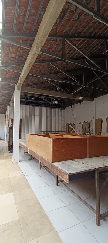 Jual Bangunan + Lahan Cocok untuk Pabrik atau Gudang @Deplu, Tangerang.