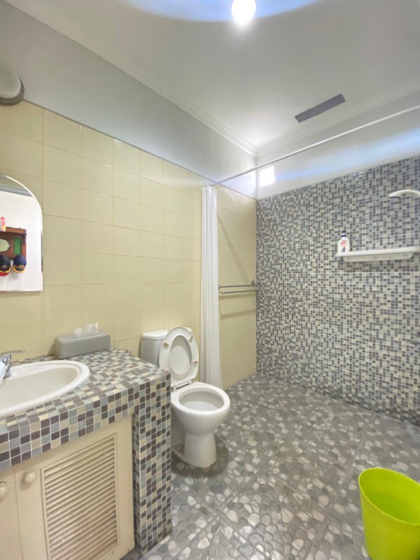 Rumah Terawat Luas 554M² Dalam Komplek Elit Cinere