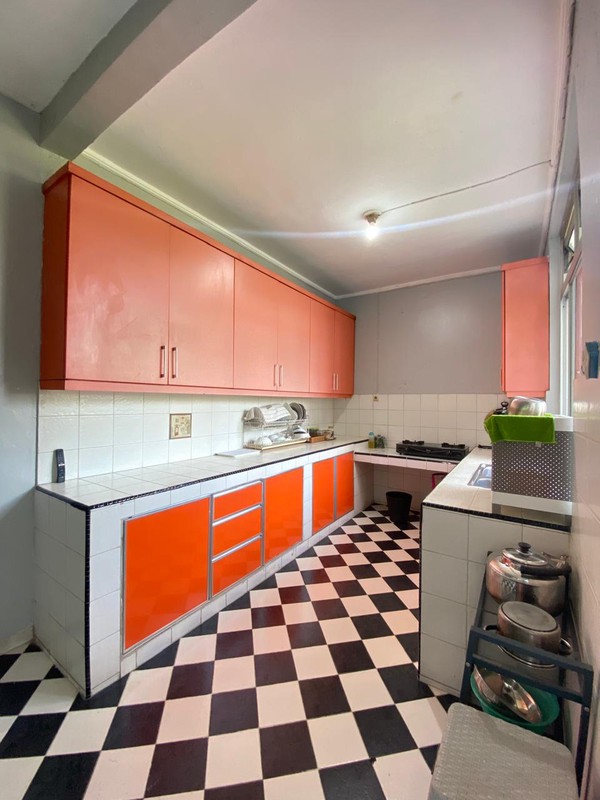 Rumah Terawat Luas 554M² Dalam Komplek Elit Cinere