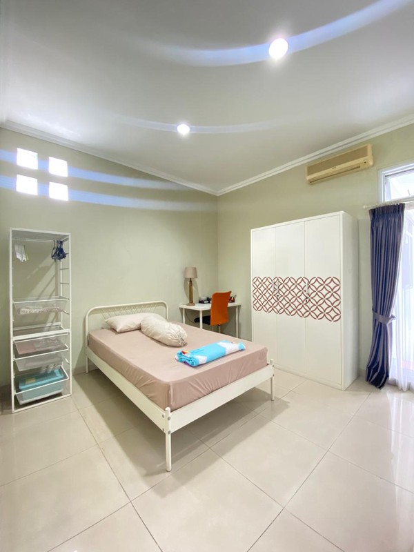 Rumah Terawat Luas 554M² Dalam Komplek Elit Cinere