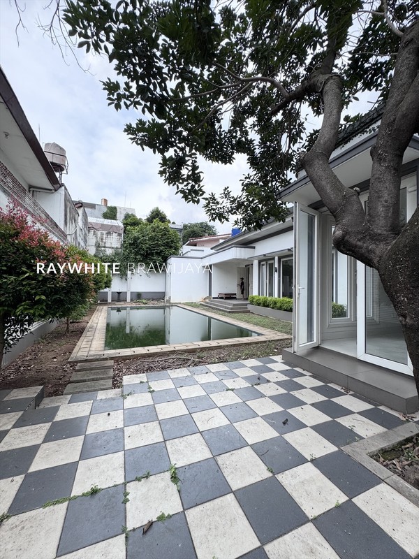 Rumah Elite Exclusive Lingkungan Tenang Area Bangka Kemang