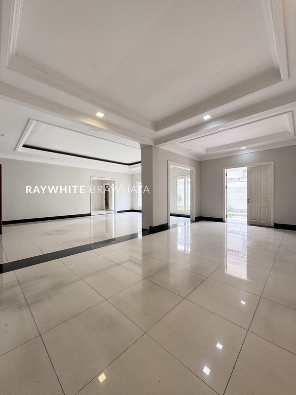 Rumah Elite Exclusive Lingkungan Tenang Area Bangka Kemang