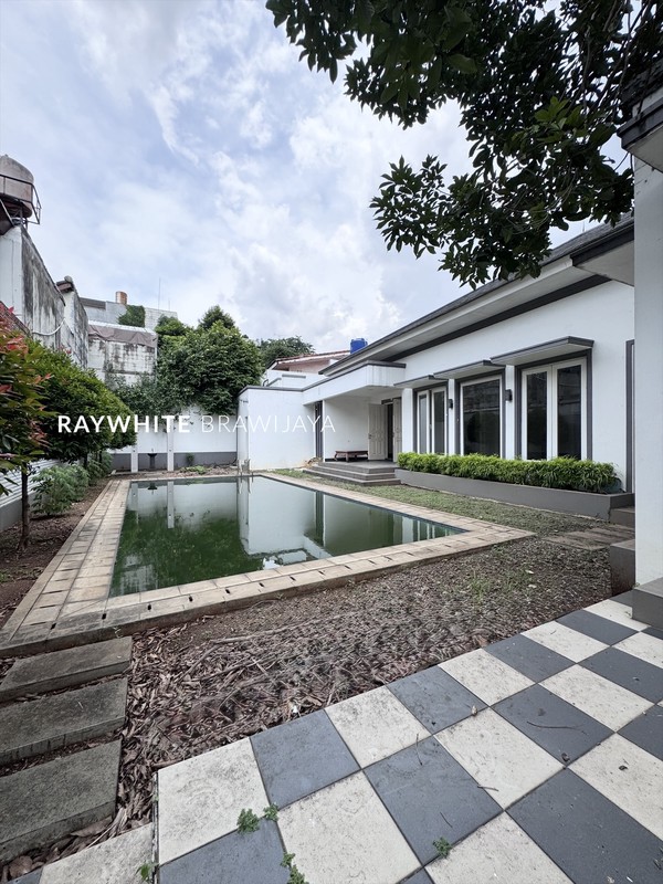 Rumah Elite Exclusive Lingkungan Tenang Area Bangka Kemang
