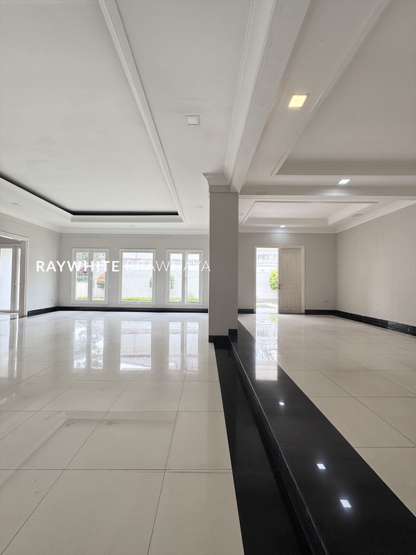 Rumah Elite Exclusive Lingkungan Tenang Area Bangka Kemang