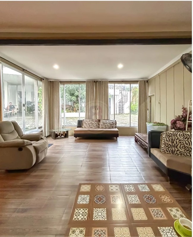 DIJUAL CEPAT 2 Rumah Tinggal Detached (nempel) di Jln.Palem, daerah Pesanggrahan, Jak Sel 