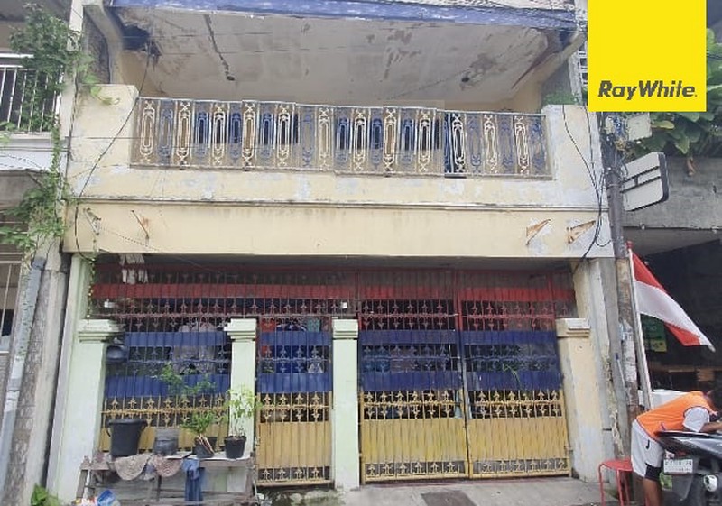 Dijual Rumah 2 lantai di Jalan Taman Arjuna Surabaya Pusat