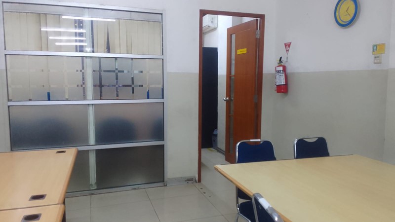 Ruko Strategis, Di Komplek Komersial Dan Bisnis Grand Wijaya Center, Kebayoran Baru, Dekat St. MRT