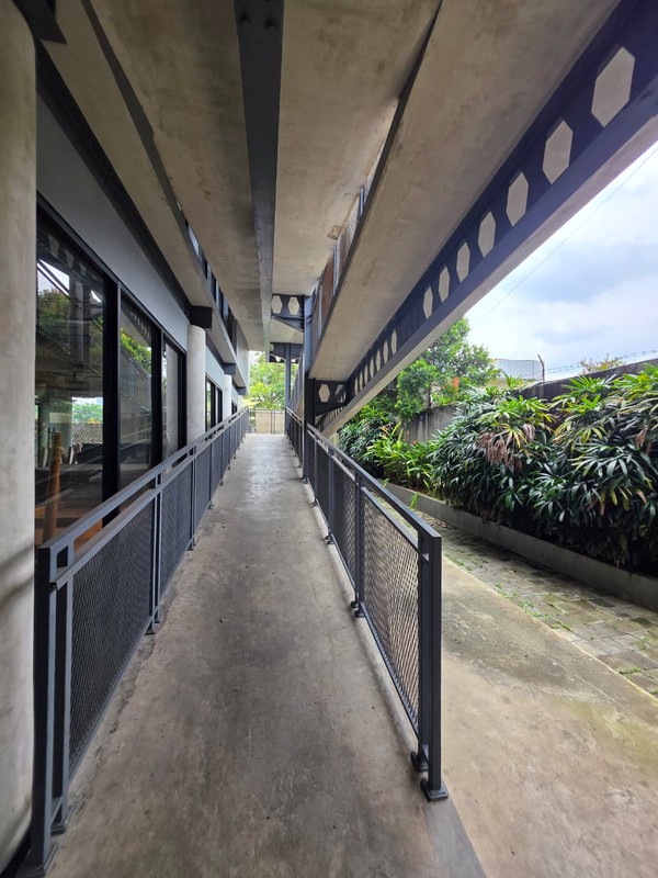 Ruang Usaha Di Lokasi Strategis Jl Jombang Raya Pondok Aren Tangerang Selatan