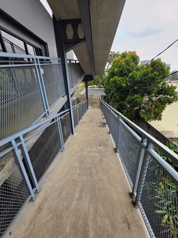 Ruang Usaha Di Lokasi Strategis Jl Jombang Raya Pondok Aren Tangerang Selatan