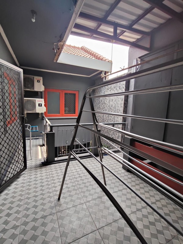 Dijual rumah furnished Margonda Depok