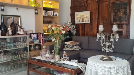 Rumah Premium LT 230 Cocok Keluarga Besar Cikini Bintaro