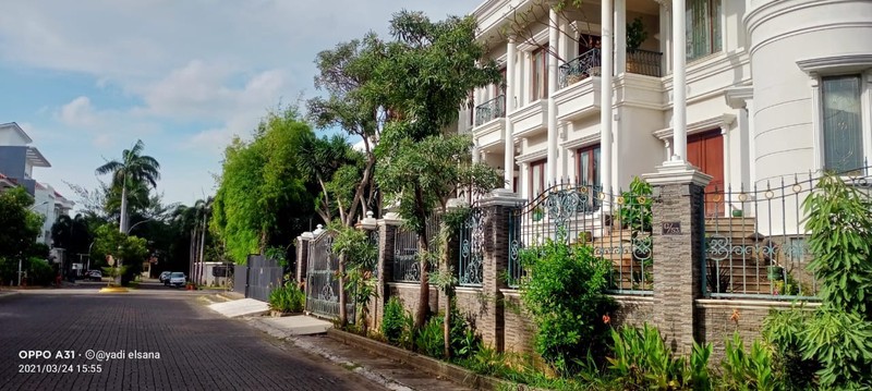 Rumah Hoek Villa Permata Gading, Kelapa Gading Luas 23x24m2